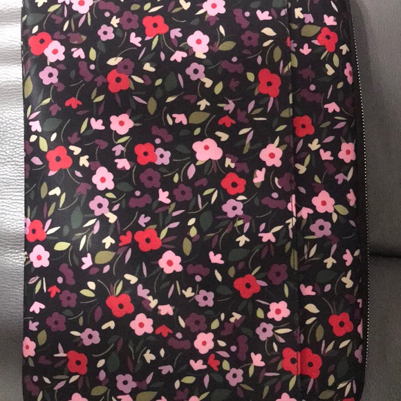 Kate Spade ♠️ Laptop Case - Picture 3 of 4